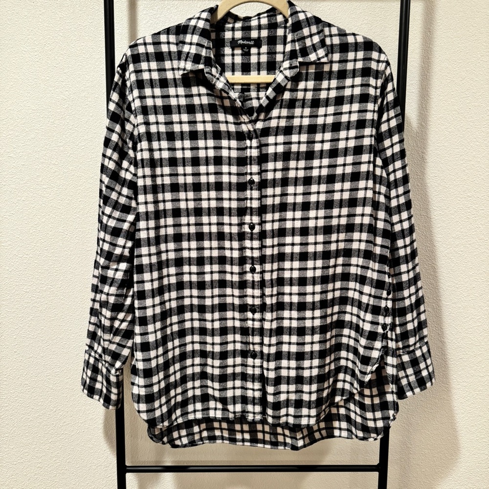 Madewell Plaid Oversized Button down with Buttons on Side